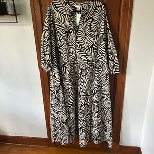 H&M Monochrome Leaf Print Dress